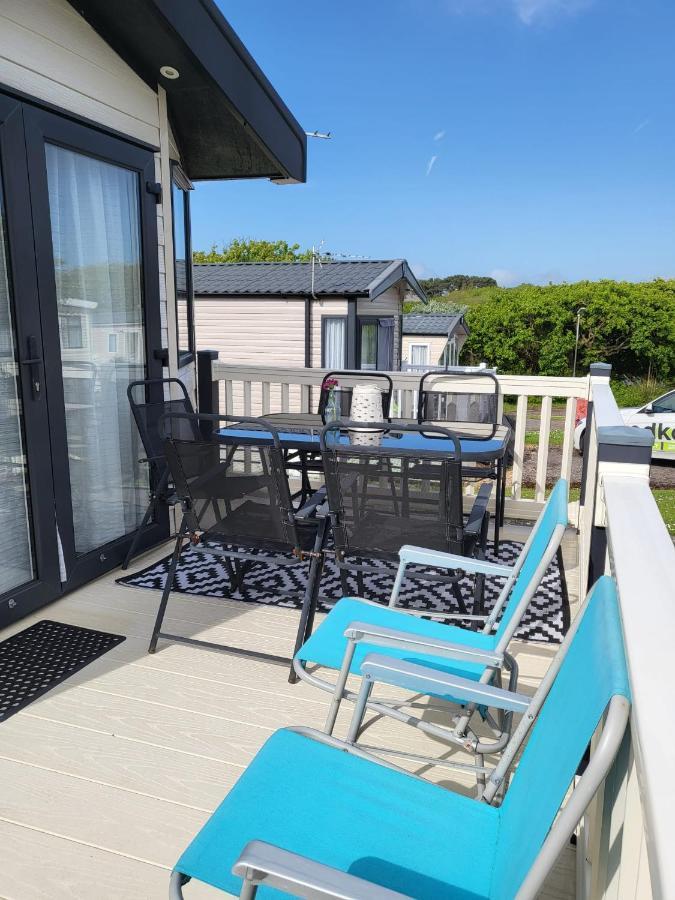 Luxury Woodland Retreat Holiday Home - Shorefield Country Park Downton  Exterior photo